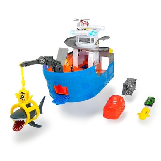 BATEAU ATTAQUE DE REQUIN